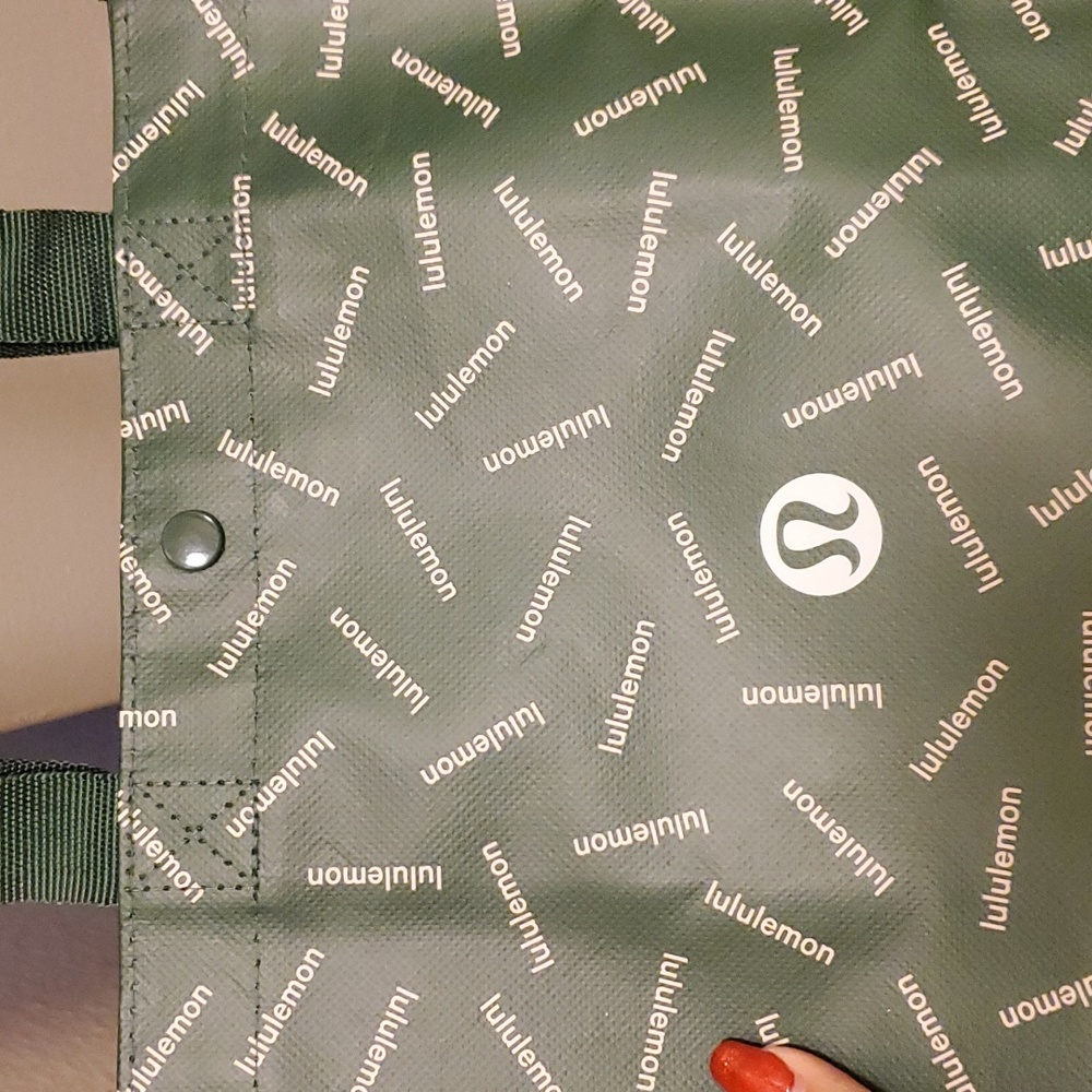 Two Lululemon carry bag - Picture 4 of 8